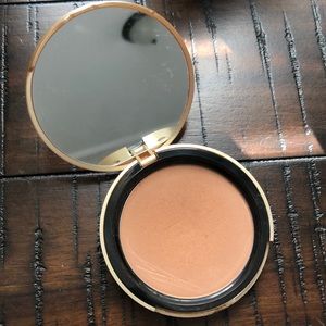Too faced chocolate bronzer in medium/dark